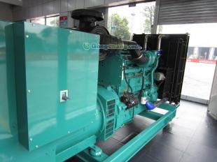 供應進口康明斯柴油發電機 機械及行業設備的可靠動力選擇